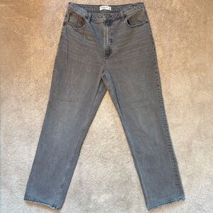 Abercrombie & Fitch Light Gray ‘90s Straight Ultra High Rise Jeans Size 31